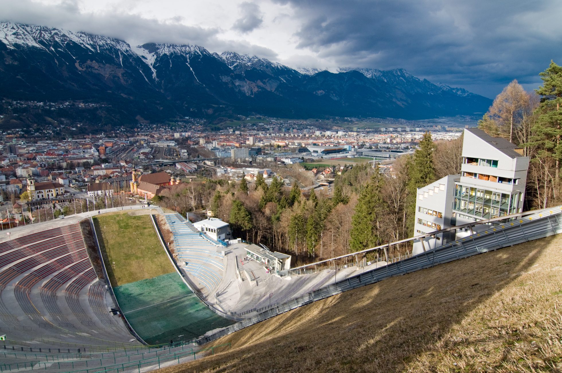 Skocznia narciarska Bergiselschanze w Innsbrucku.