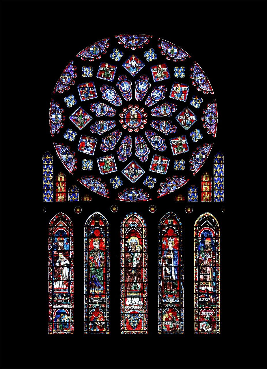 witraże w Notre Dame Chartes we Francji, francuskie katedry gotyckie