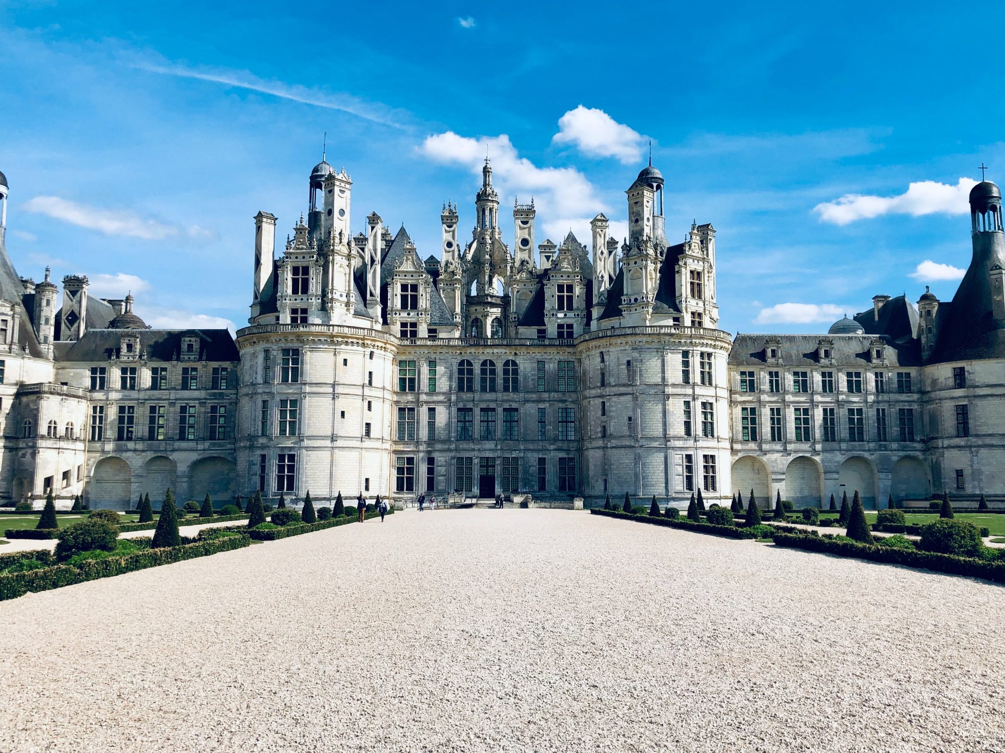 Zamek Chateau de Chambord we Francji, jesienne filmy