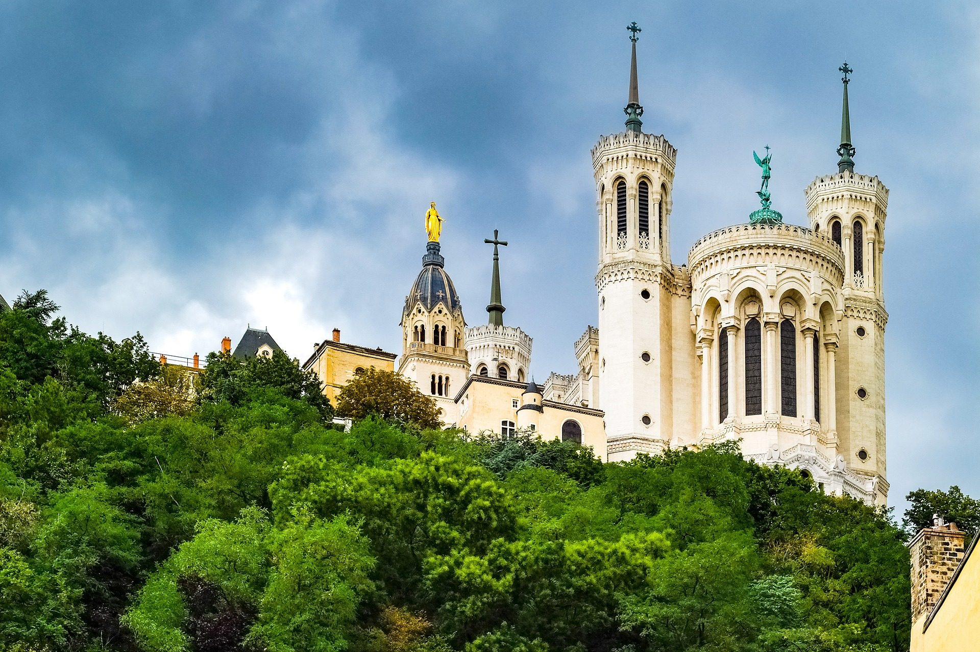 Bazylika Fourvière na wzgórzu