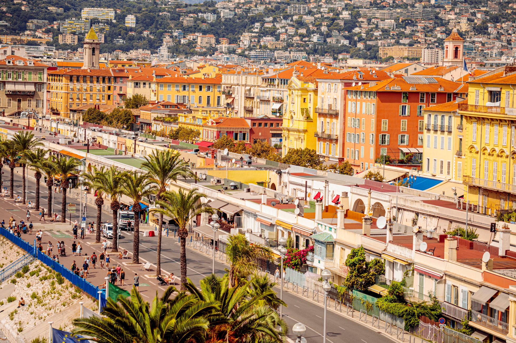 Widok na Promenade des Anglais w Nicei we Francji