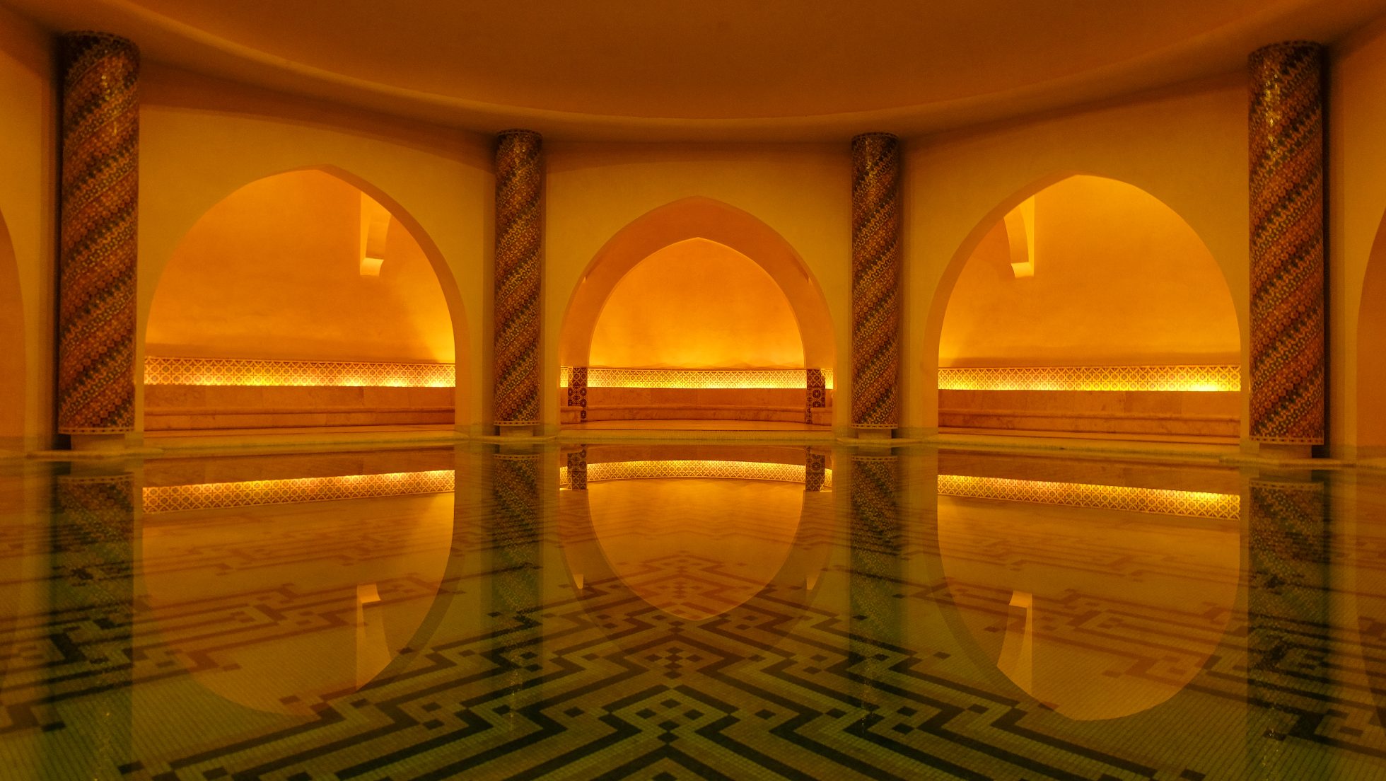 Hammam (łaźnia turecka) w meczecie Hassana II w Casablance w Maroku