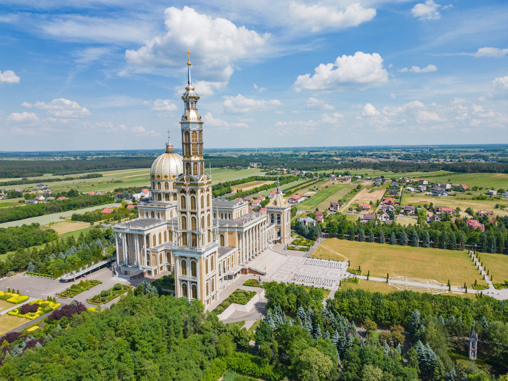 Sanktuarium i Bazylika Matki Bożej Licheńskiej w miejscowości Licheń
