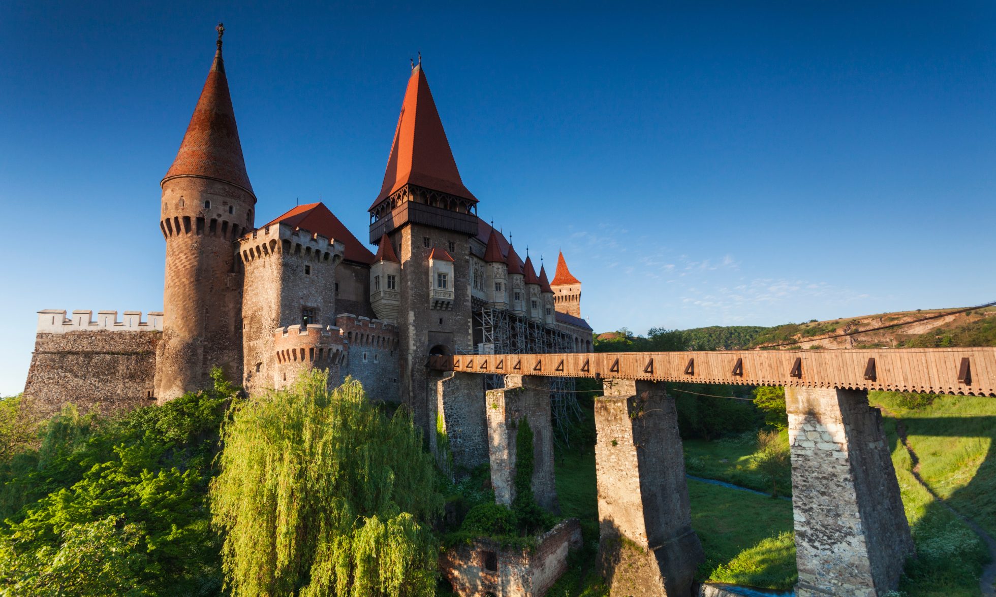 Romania, Transylvania, Hunedoara, Corvin Castle, dawn