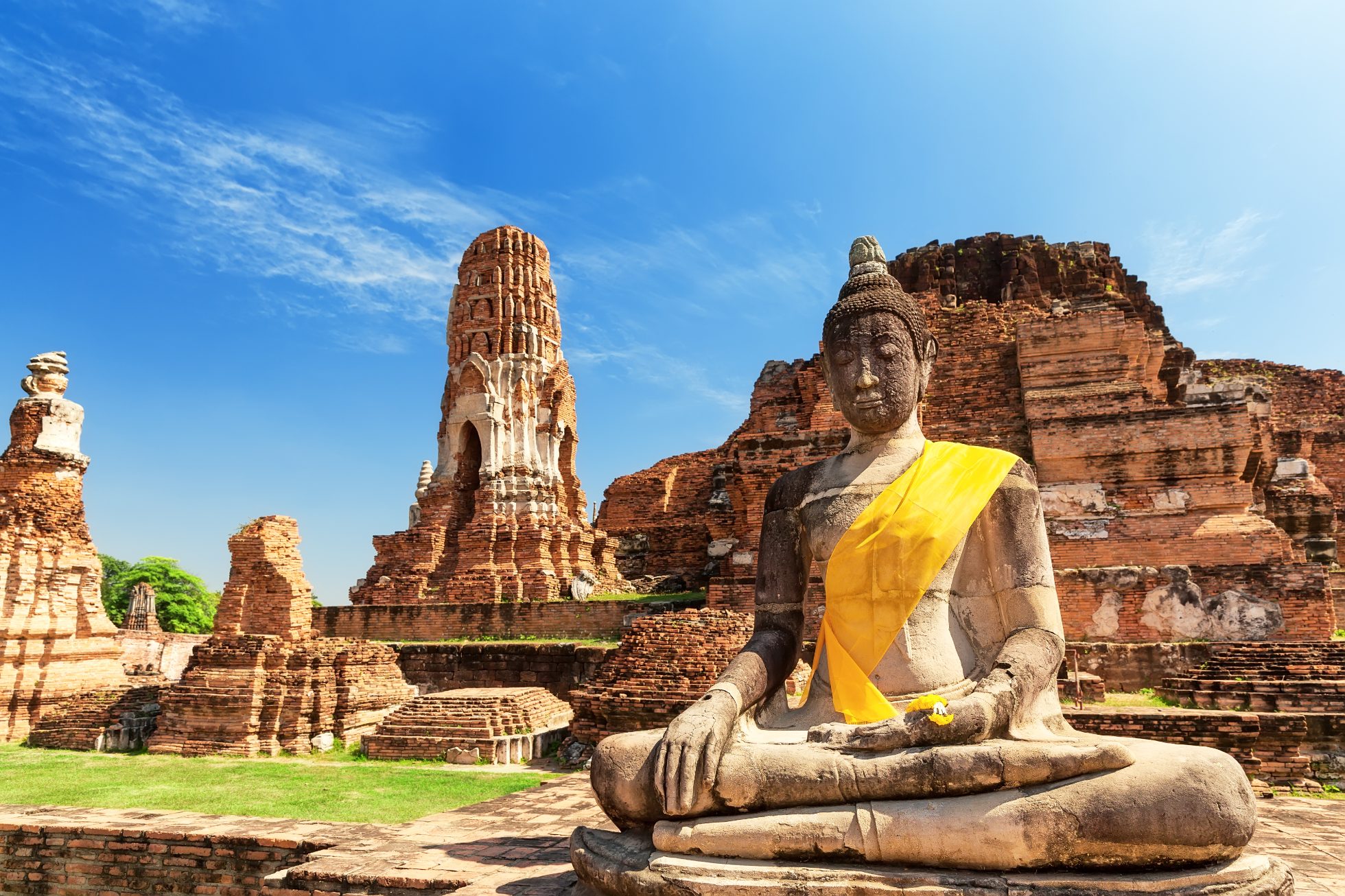 Wat Mahathat – kompleks świątyń buddyjskich w Ayutthaya niedaleko Bangkoku. Tajlandia