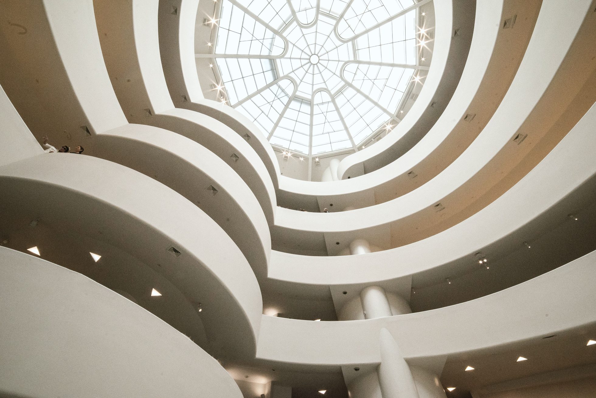 Wnętrze Muzeum Guggenheima w Nowym Jorku