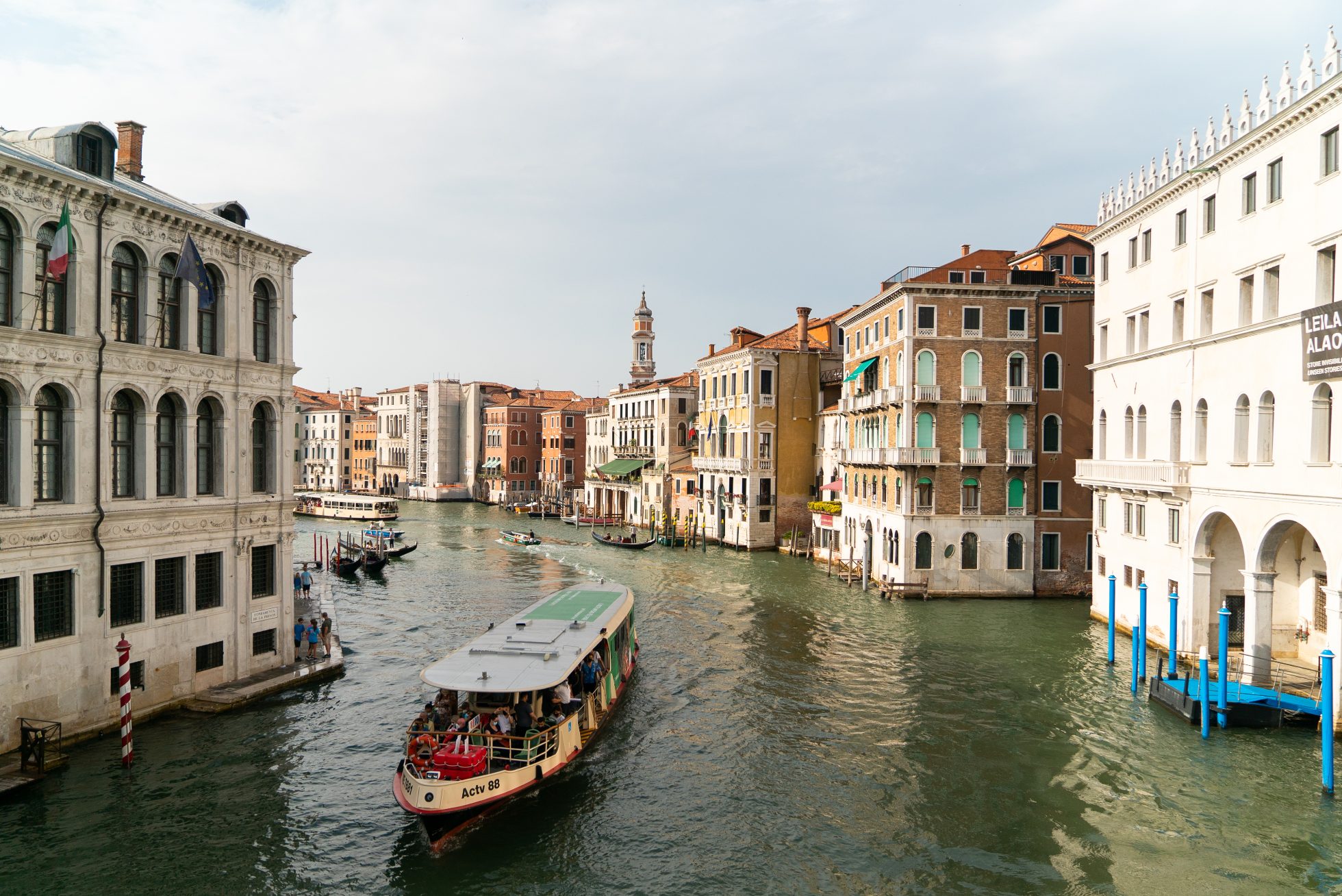 Charming Venice - book flights!