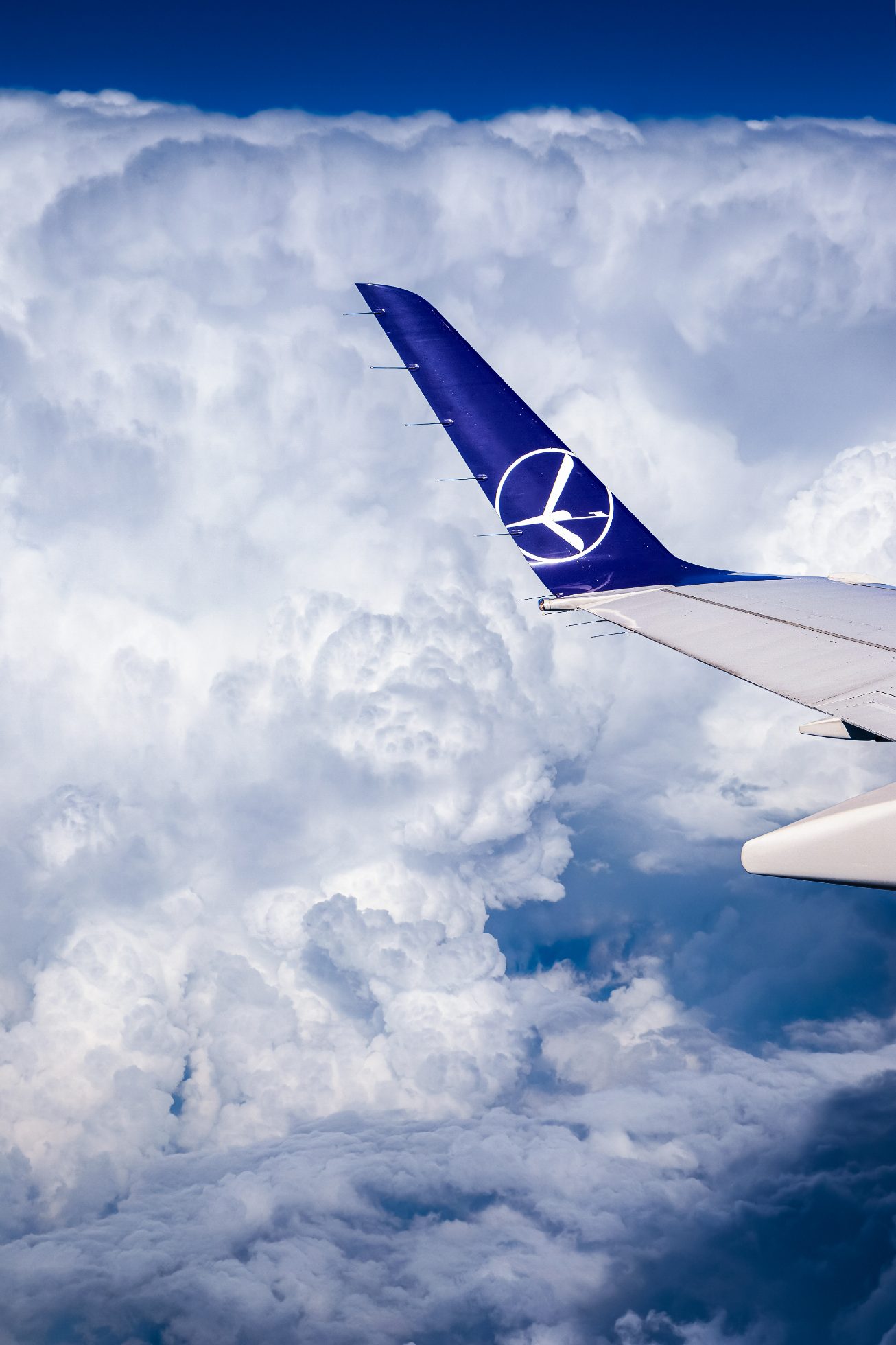 Tapeta na telefon: silnik samolotu Boeing 787 Dreamliner z bliska