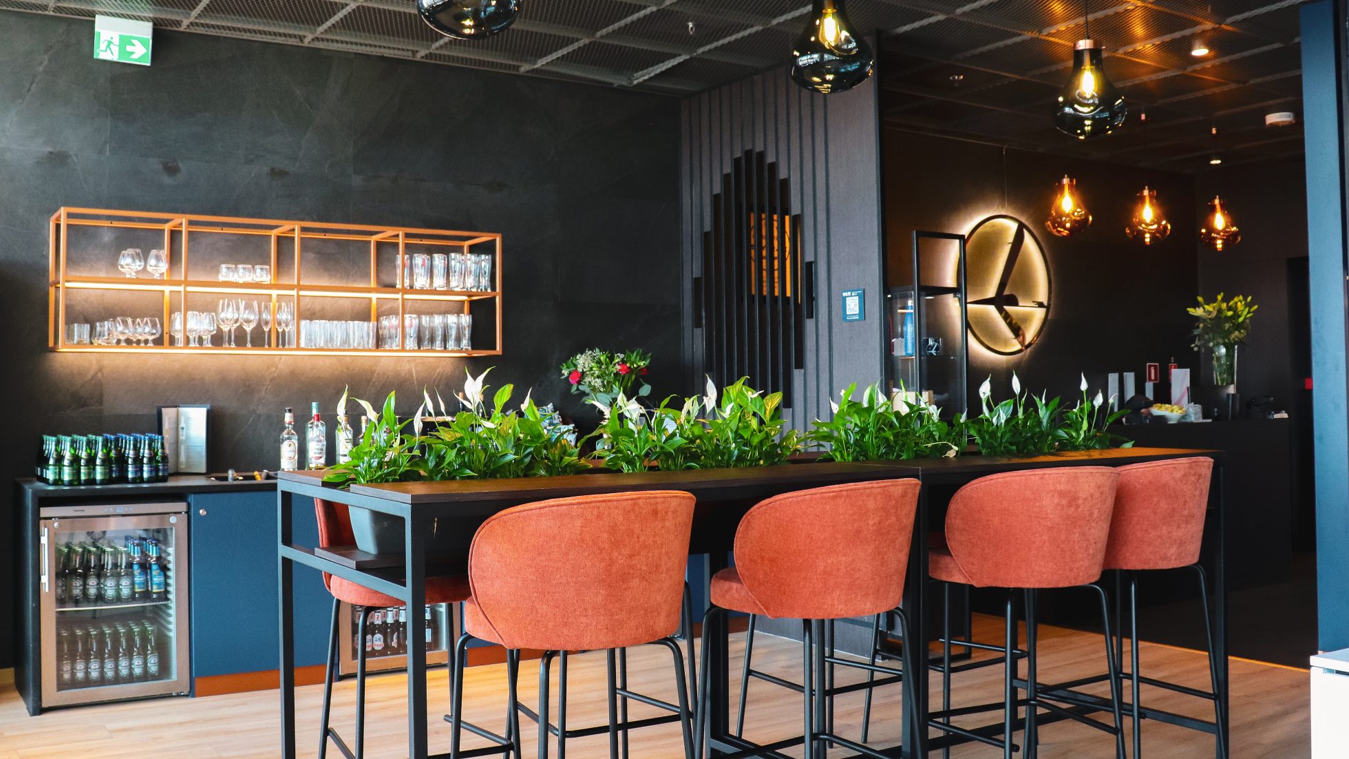 Bar area at Business Lounge Mazurek