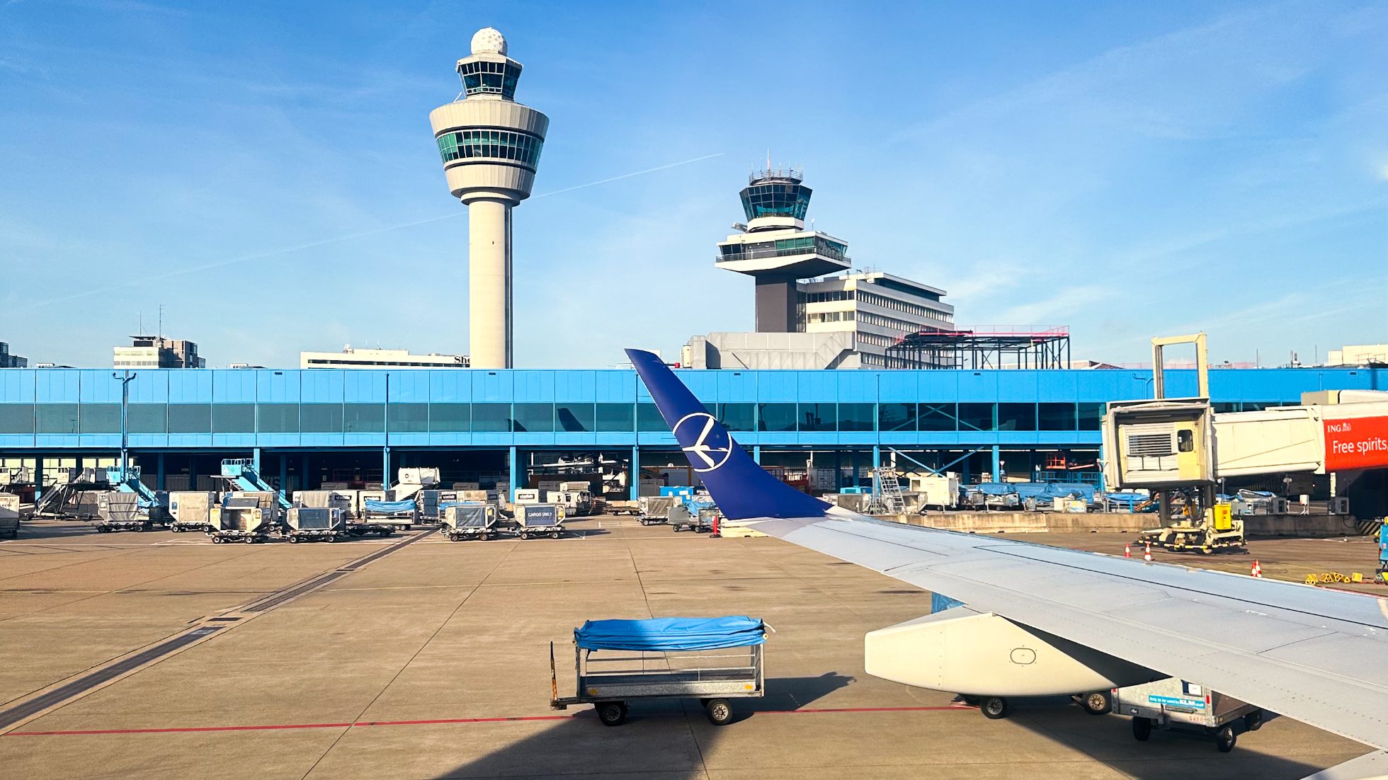 Terminal lotniska Schiphol w Amsterdamie.