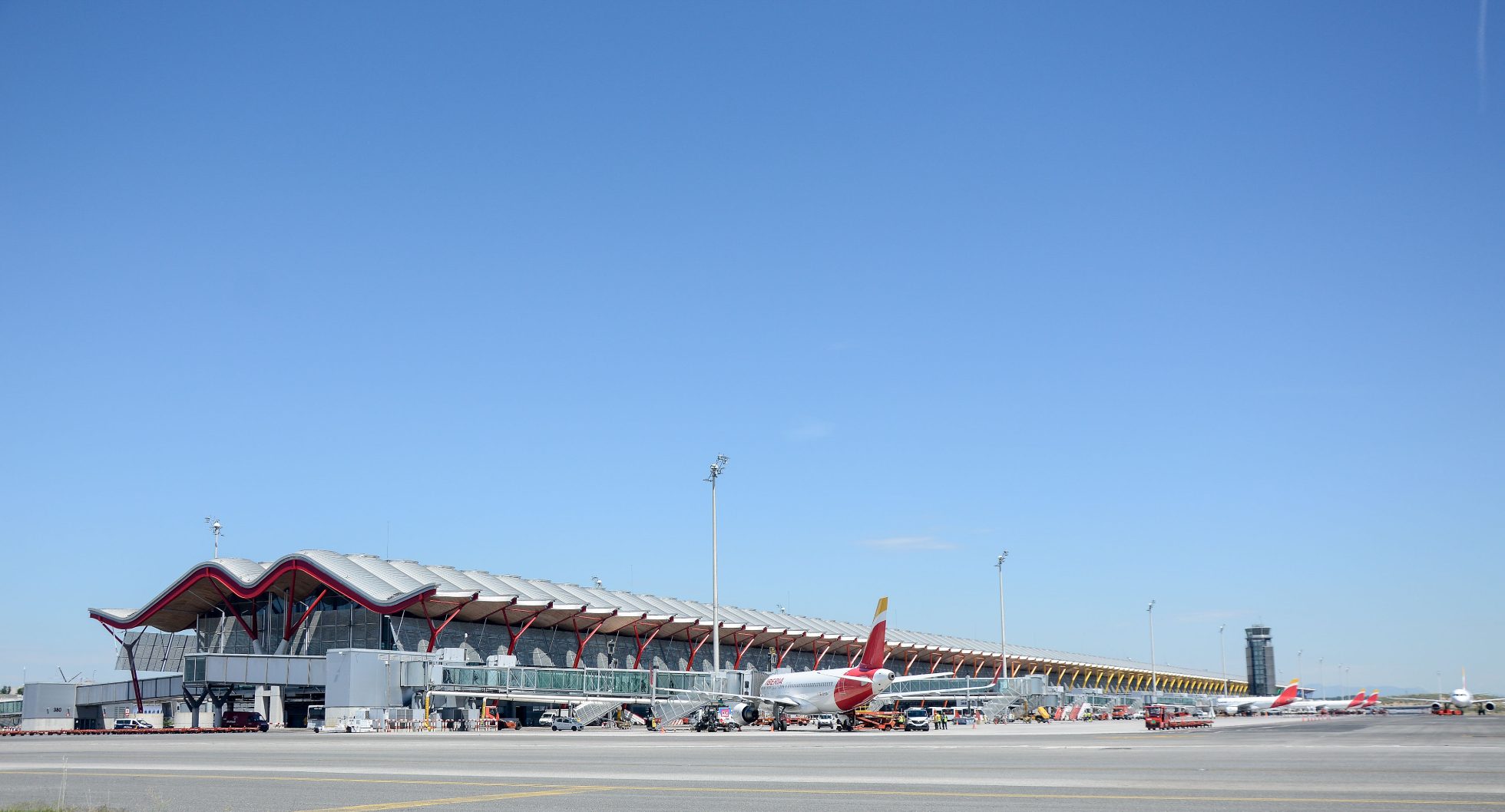 Madrid Barajas Airport (MAD) | LOT.com
