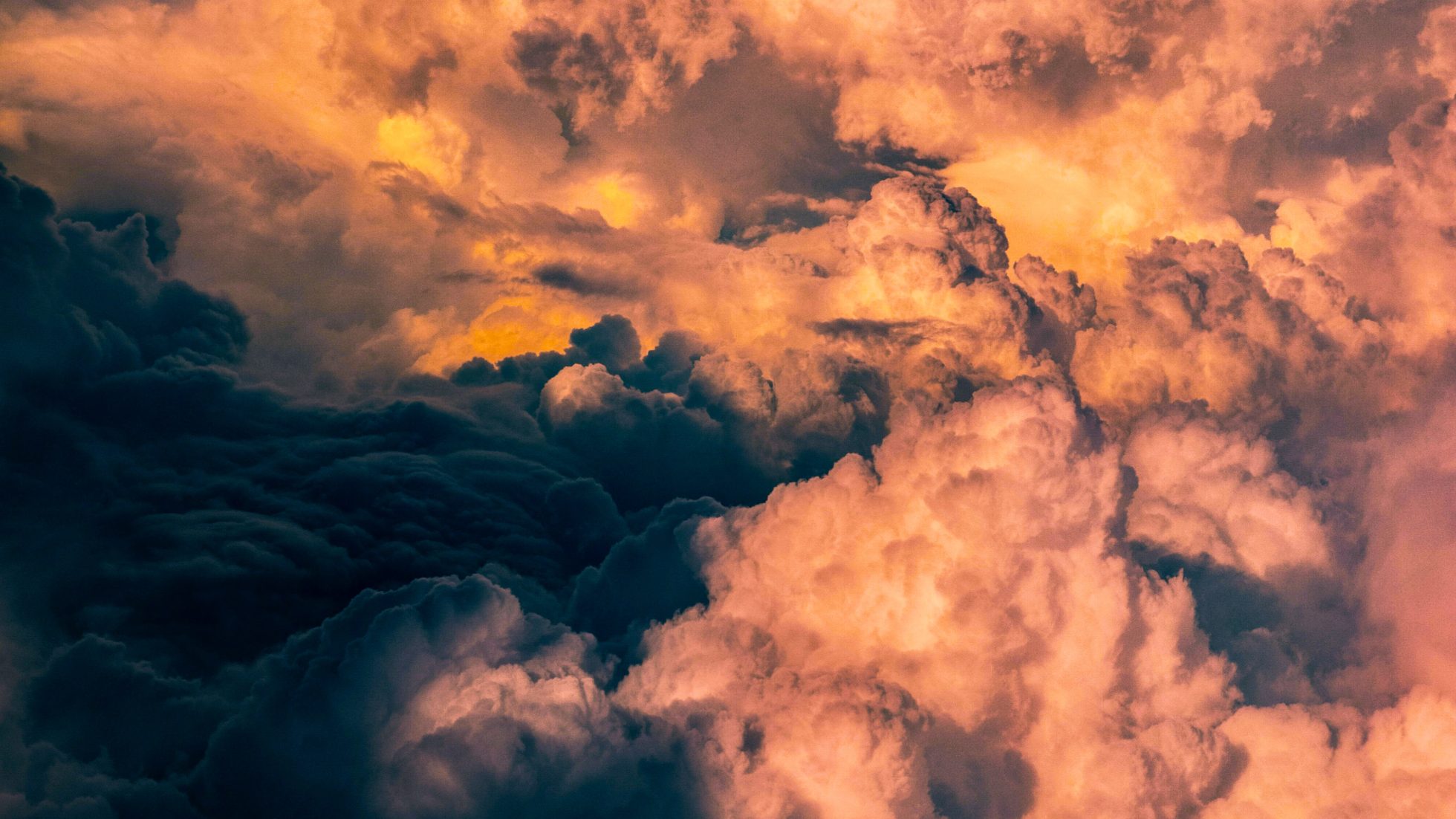 Chmura burzowa Cumulonimbus, czym jest turbulencja?