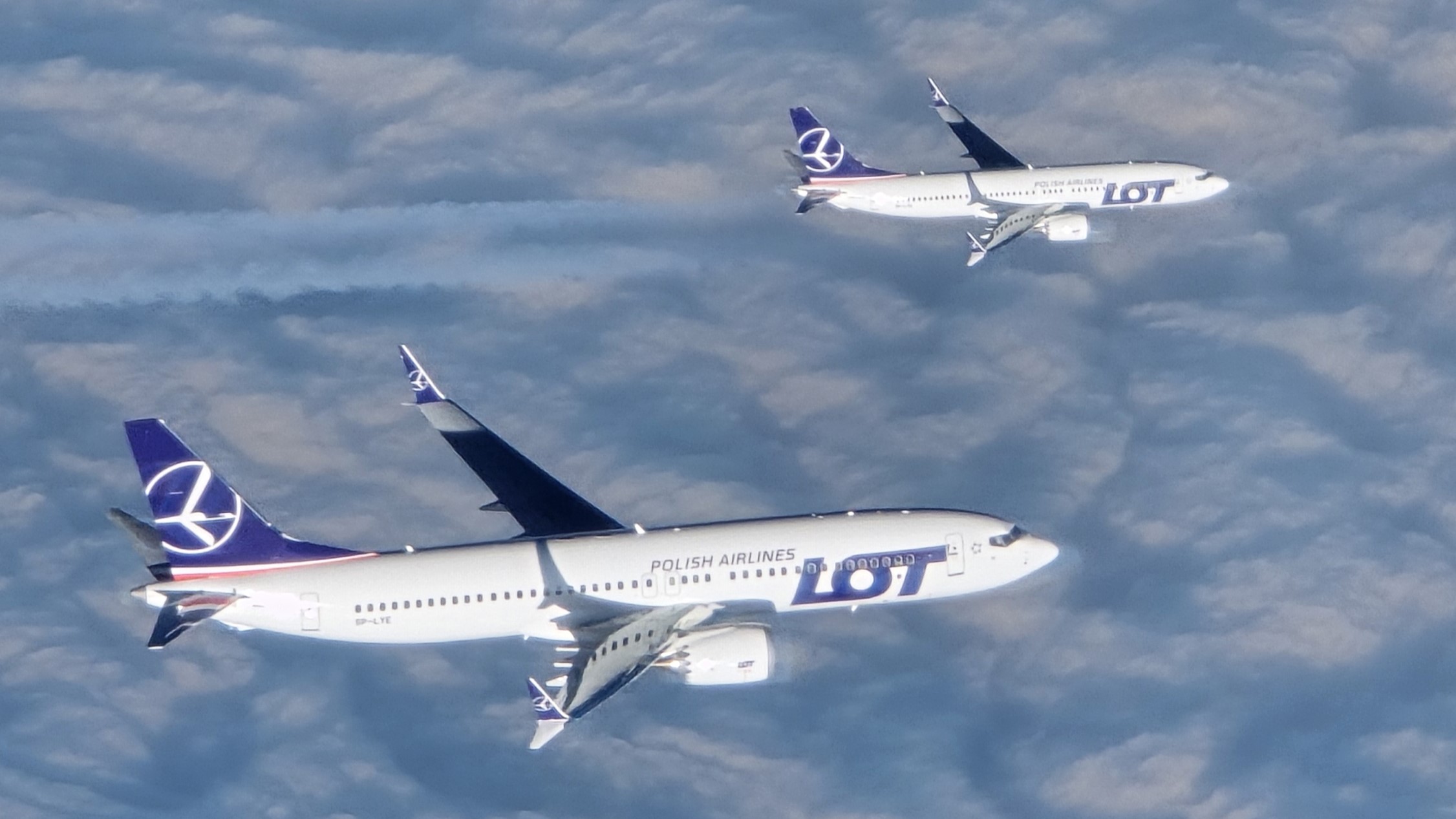 lot-boeing-737-max-8-delivery.jpg