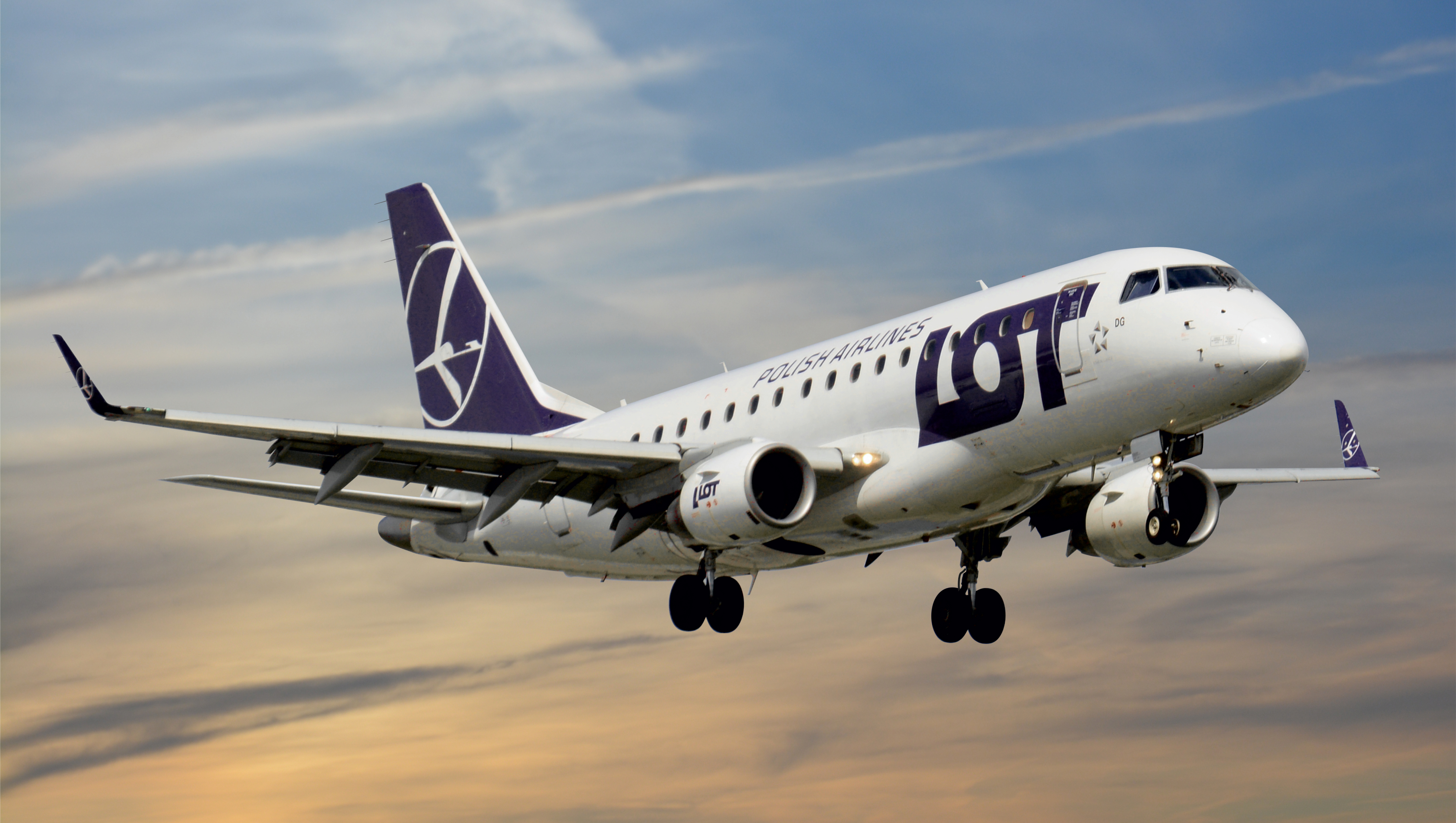 Embraer 170  LOTcom