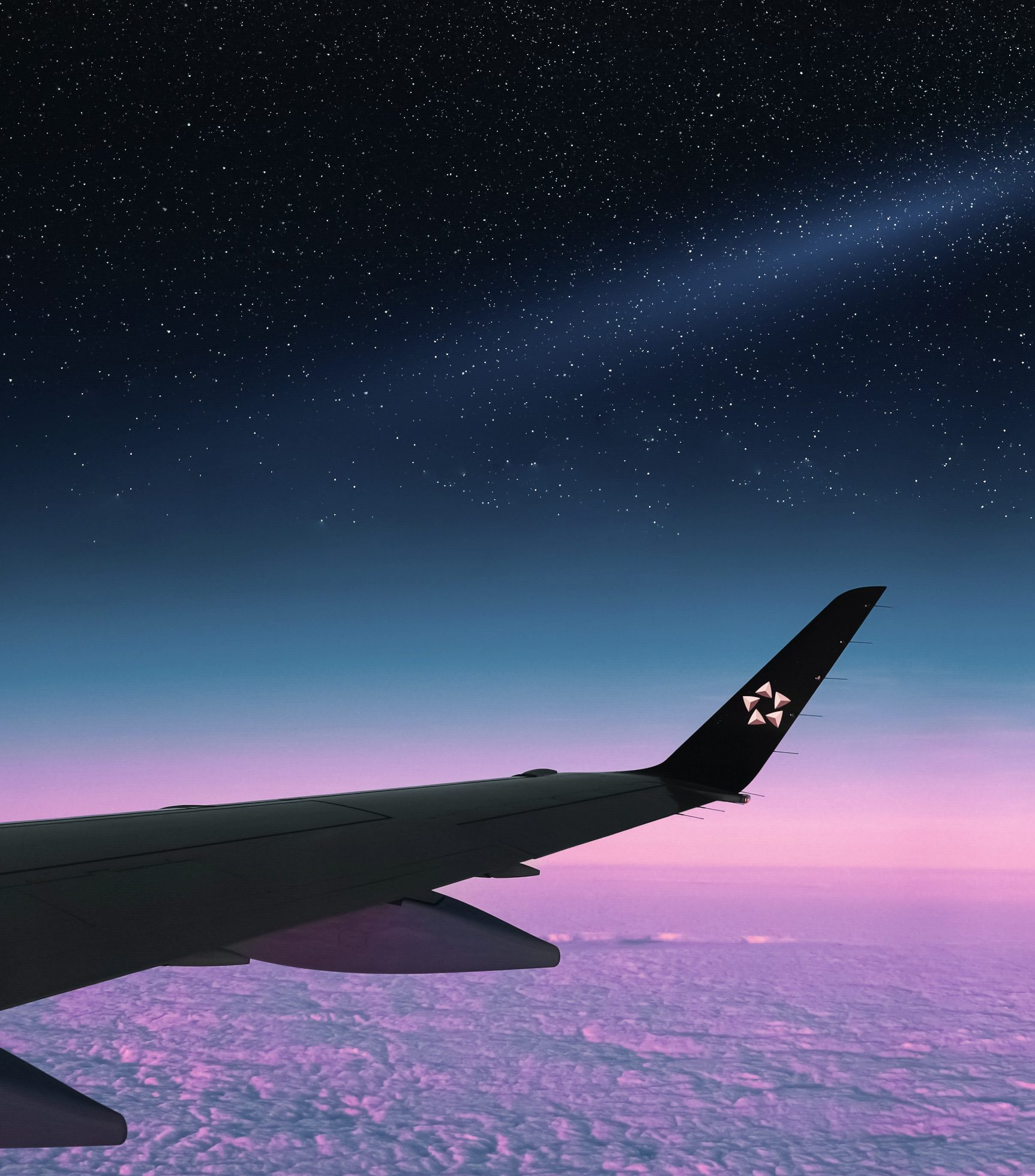 Sky with stars overlooking the wing