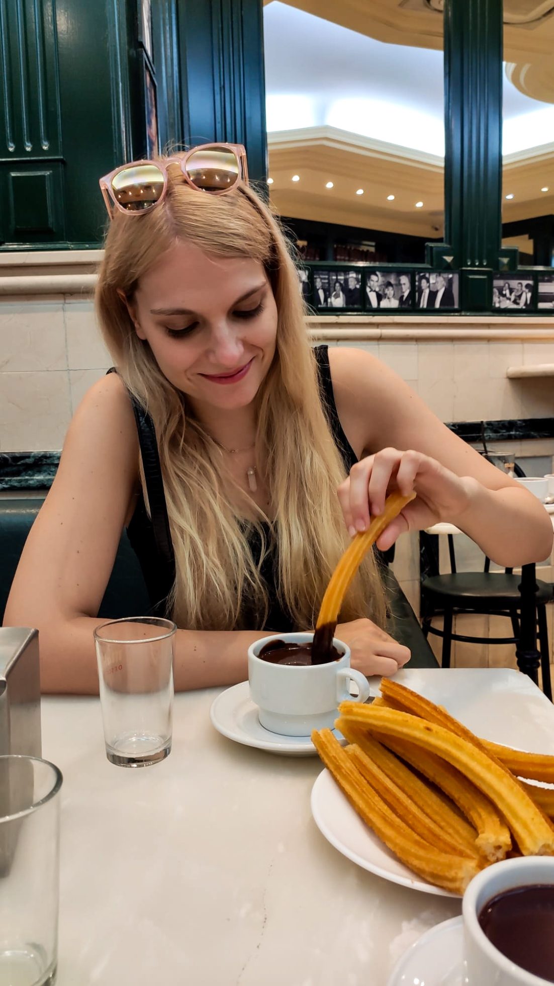 Przepyszne churros z czekoladą
