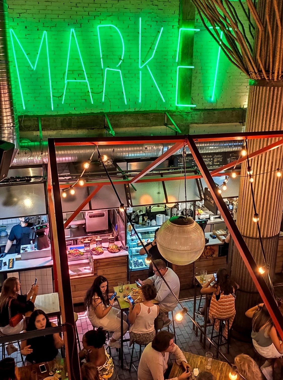 Nocny market w Madrycie