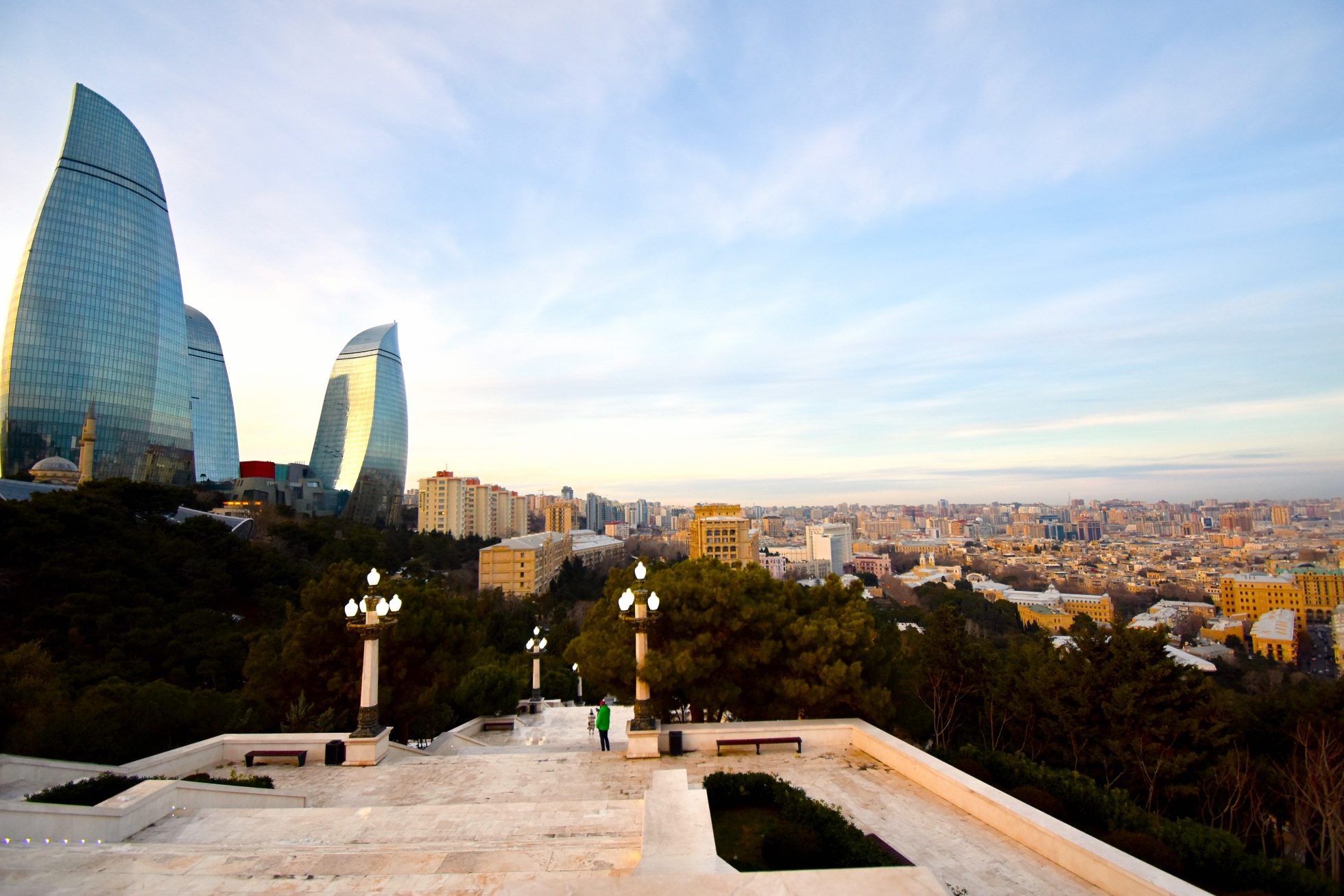 Nowoczesne budynki i wieżowce w Baku, Azerbejdżan.