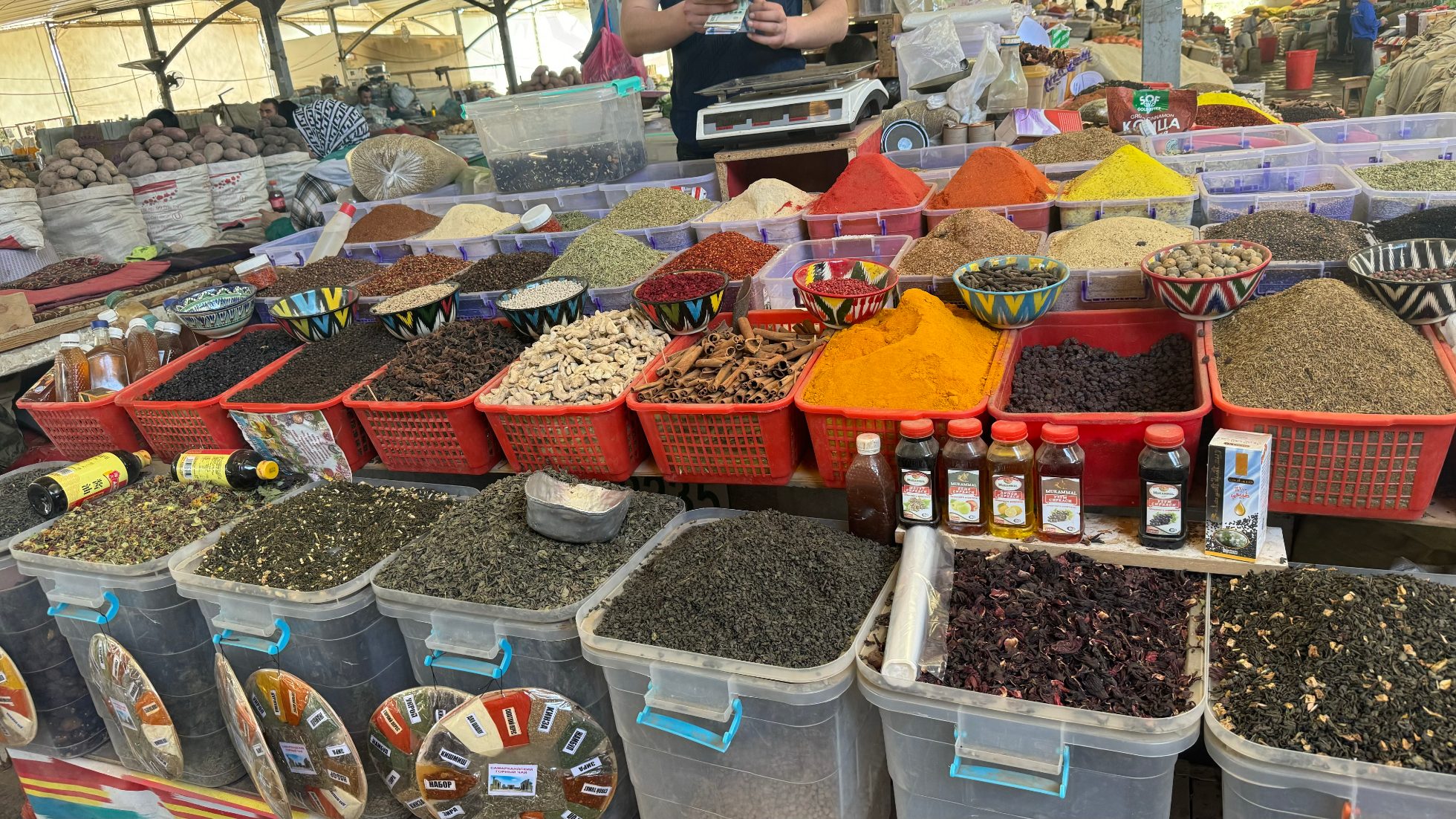 stoiska na bazarze w Taszkencie