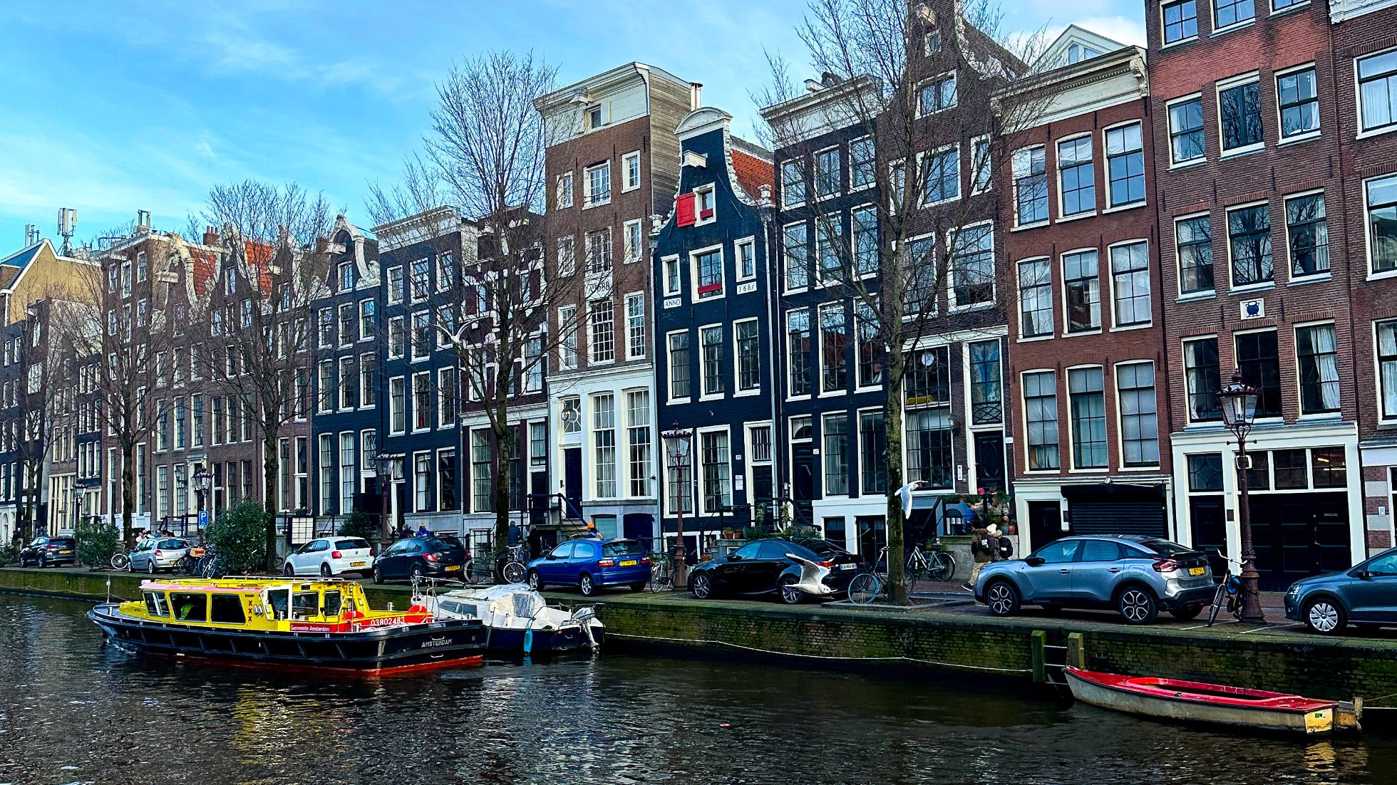 Zabudowa Amsterdamu - kolorowe budynki