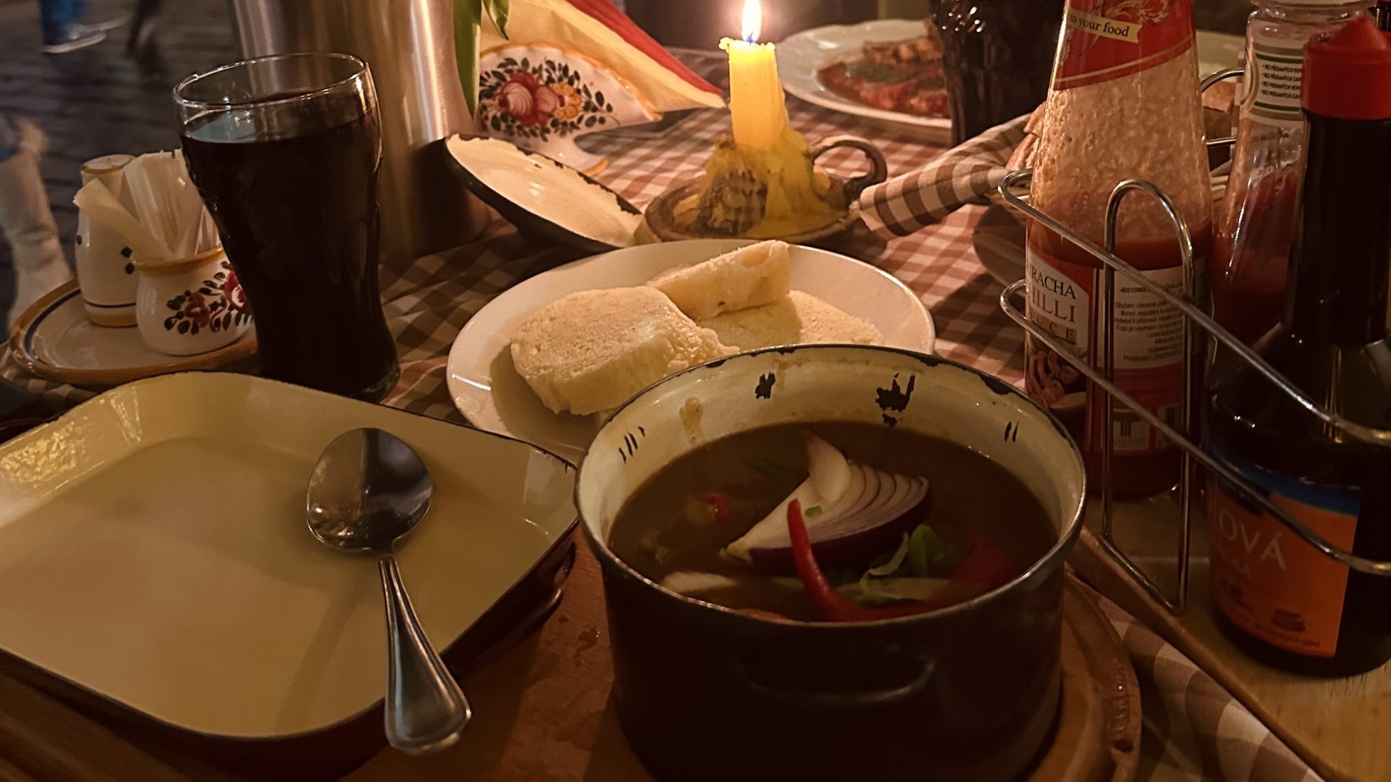 Napoje i posiłki w restauracji
