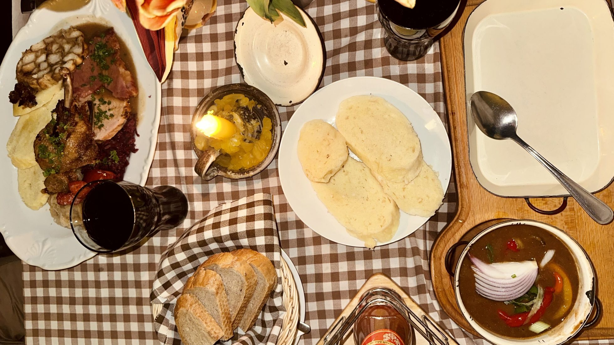 Napoje i posiłki w restauracji