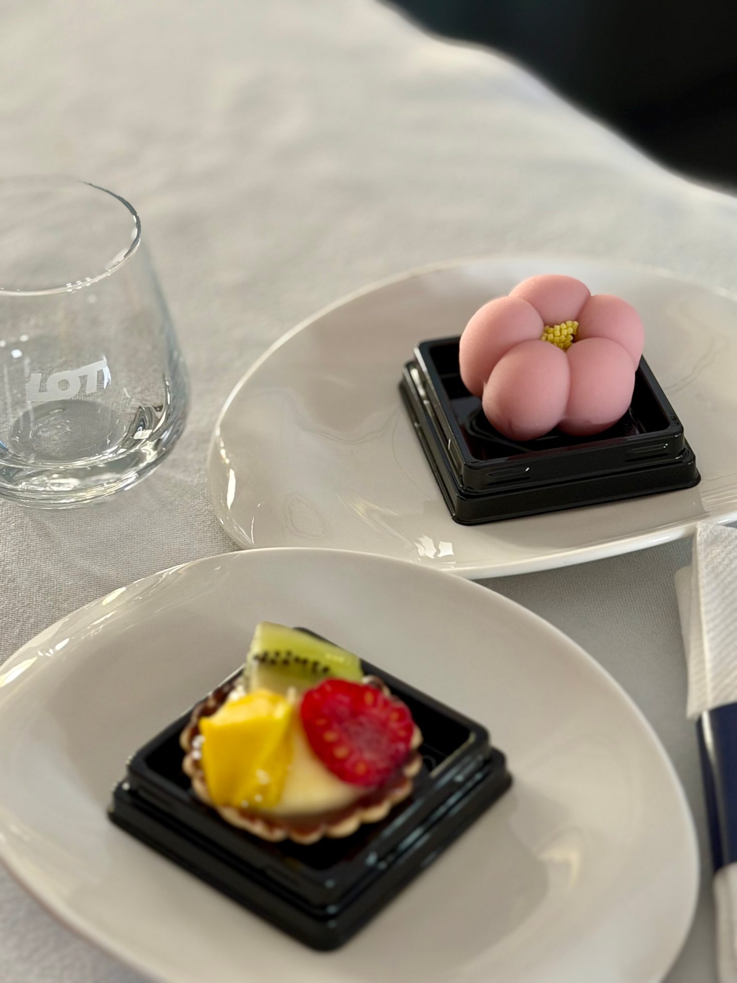 Deser na pokładzie w LOT Business Class