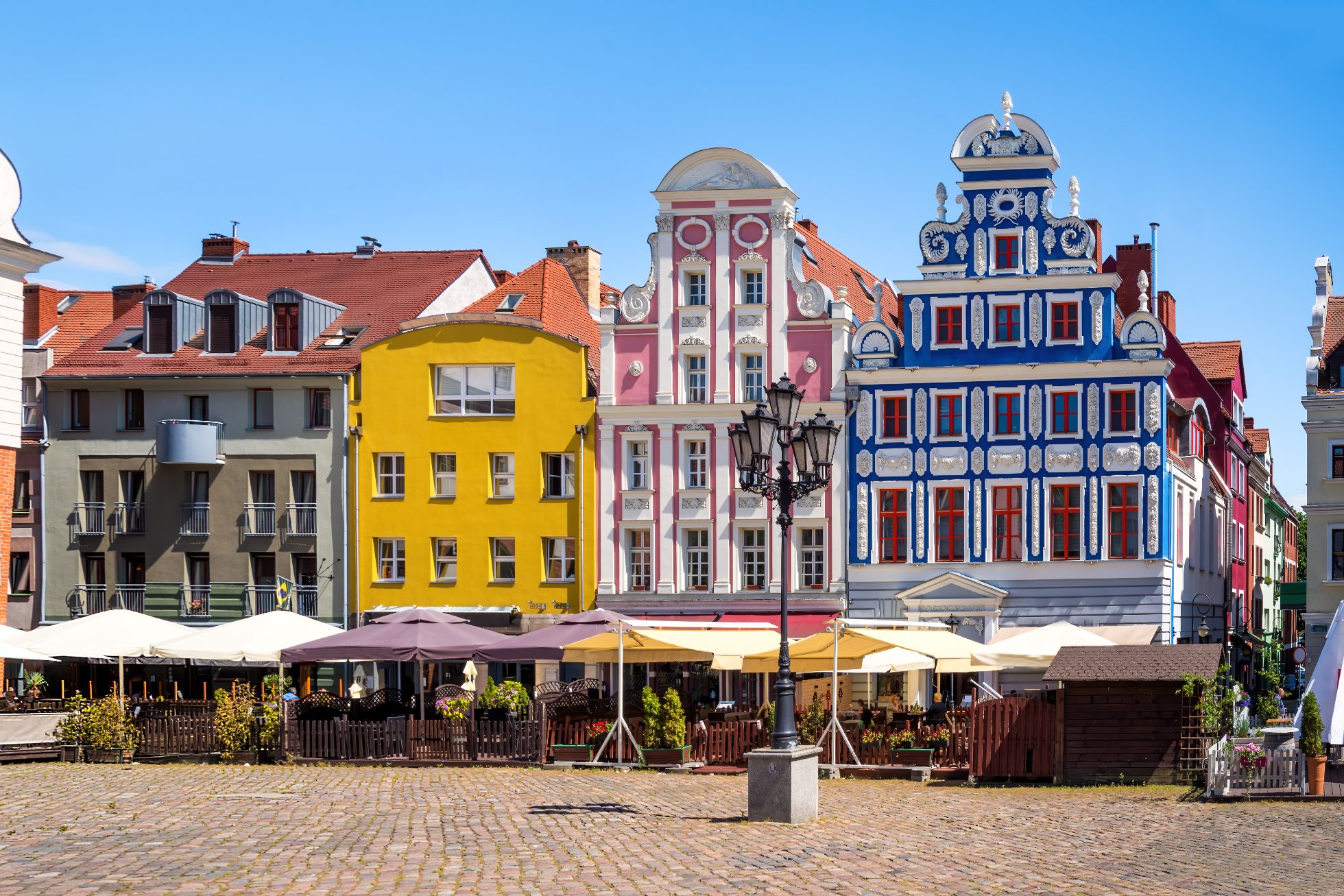 Odrestaurowane kamienice przy targu siana na Starym Mieście w Szczecinie, Polska