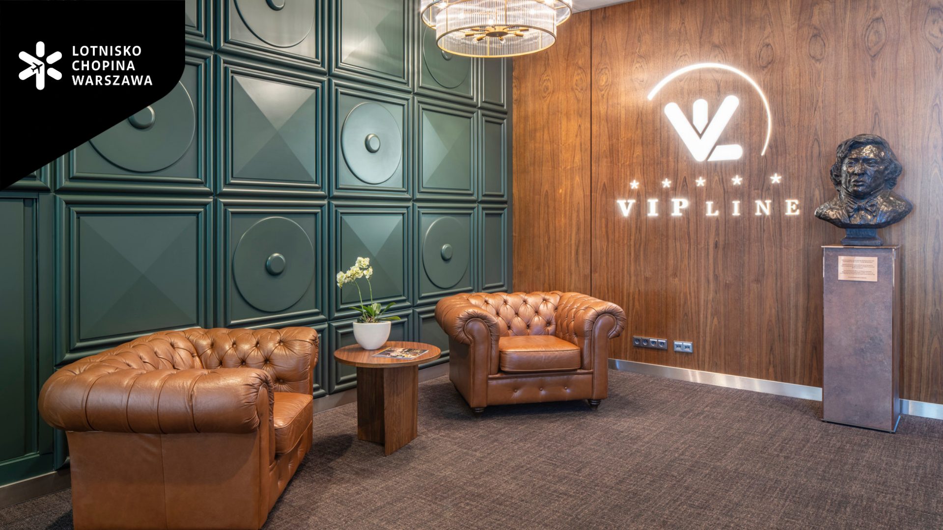Salon VIP ze skórzanymi siedzeniami