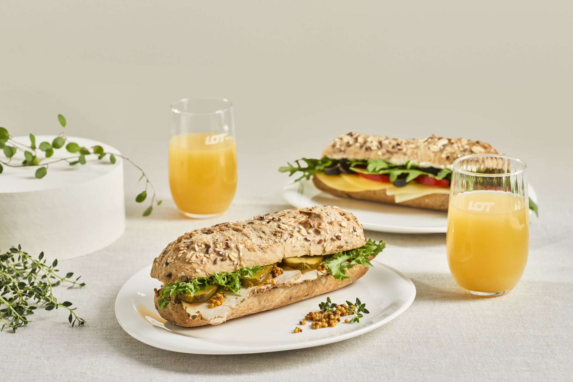 Prepaid food set.