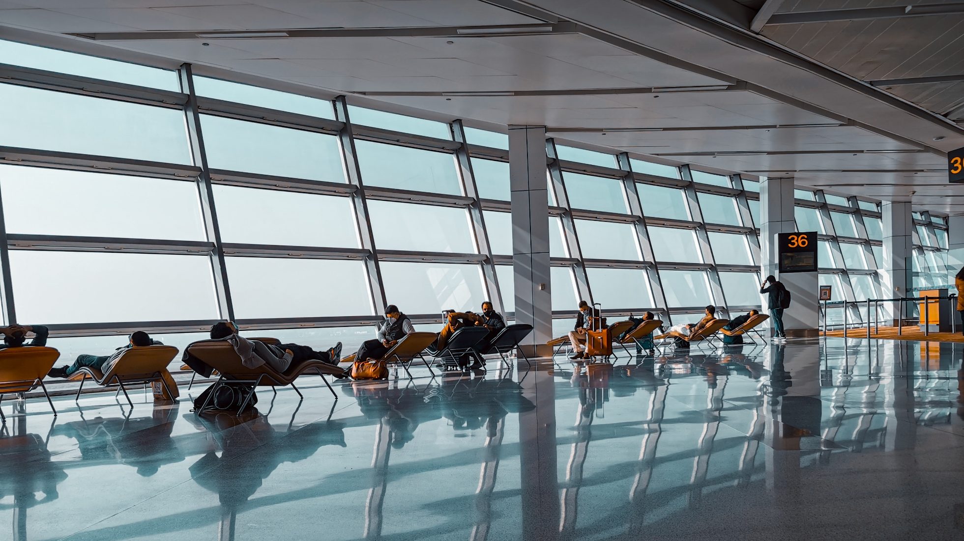 Interior of the Terminal Terminal in Delhi (Del)